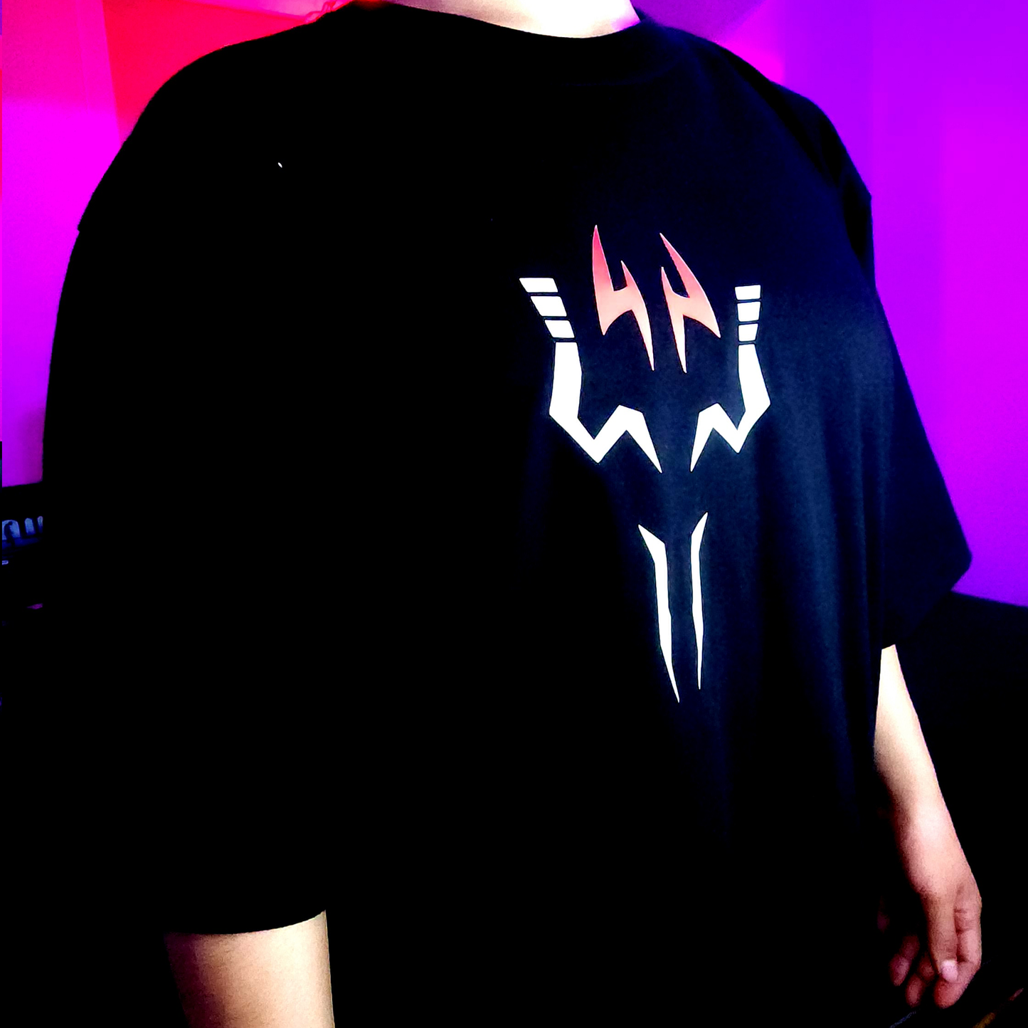 Camiseta Oversize Luminiscente Sukuna